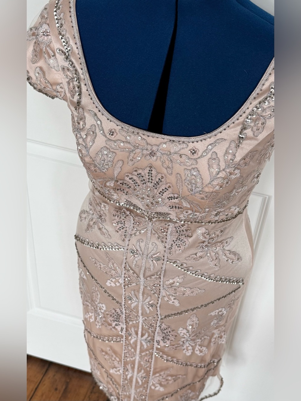 Sue Wong champagne beaded cocktail dress, size 6 ✨ - Picture 5 of 6
